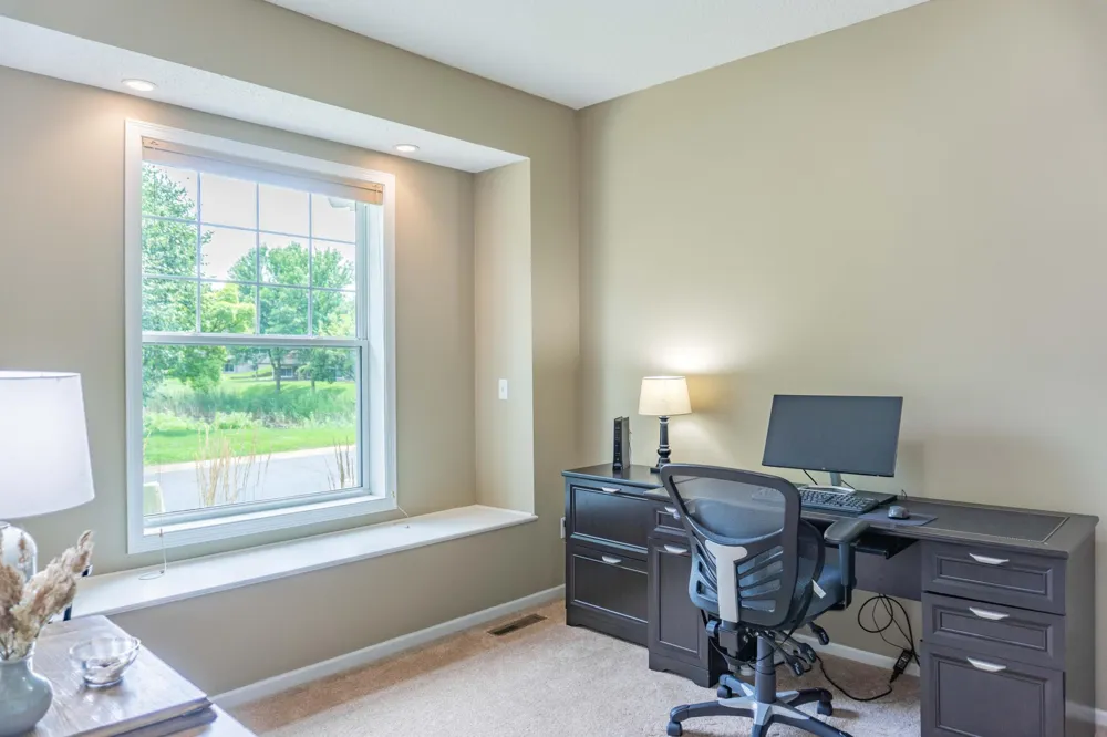 988 Daylily Drive Victoria, MN 55386