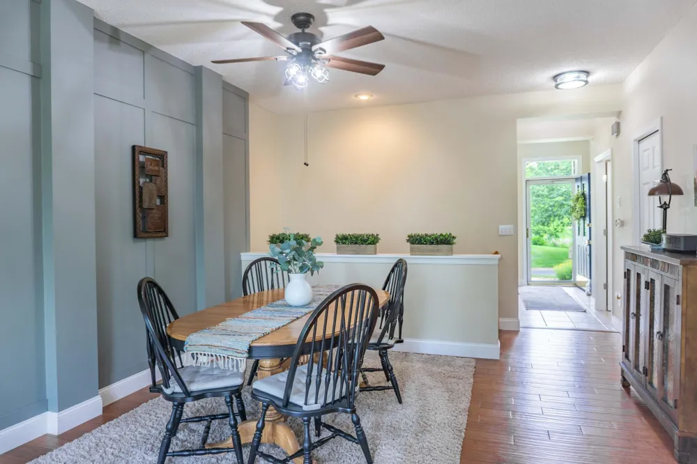 988 Daylily Drive Victoria, MN 55386