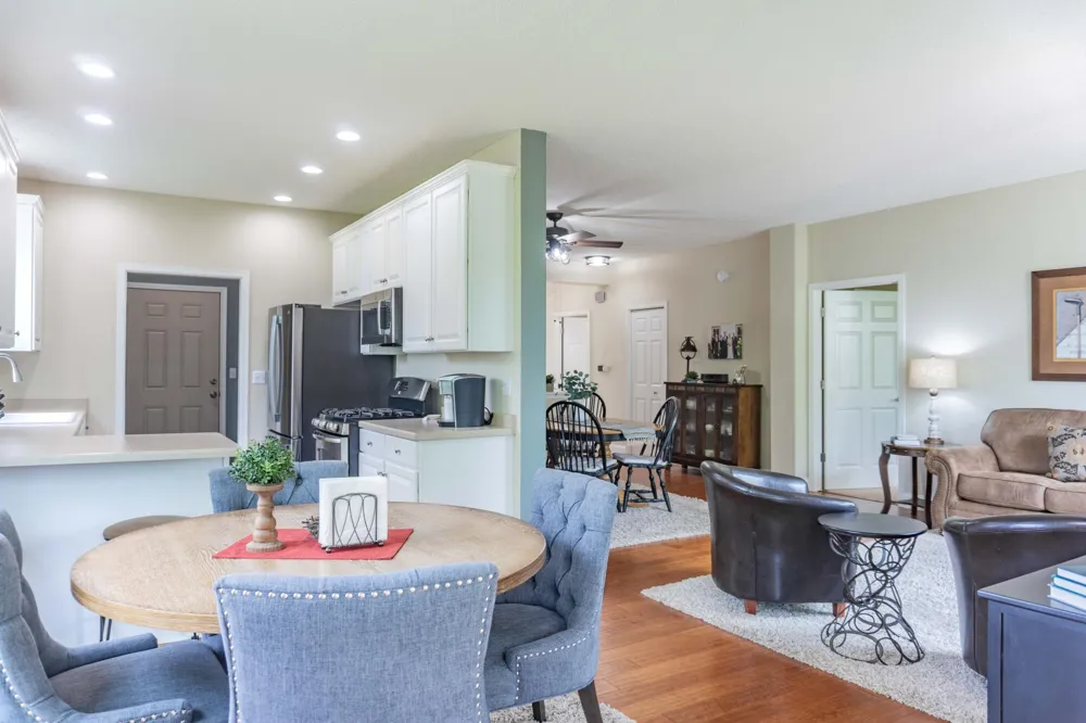 988 Daylily Drive Victoria, MN 55386