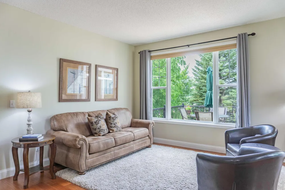 988 Daylily Drive Victoria, MN 55386