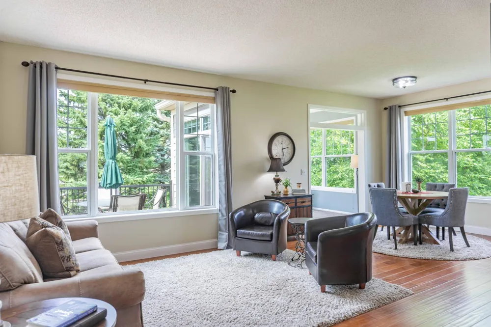 988 Daylily Drive Victoria, MN 55386