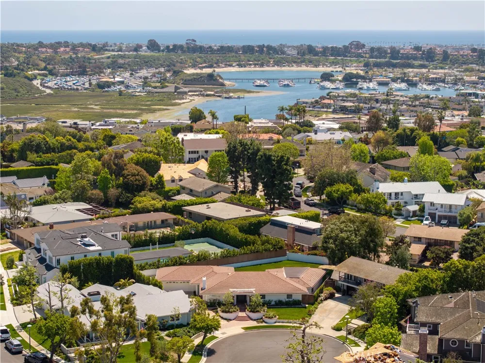 807 Aldebaran Circle Newport Beach, CA 92660