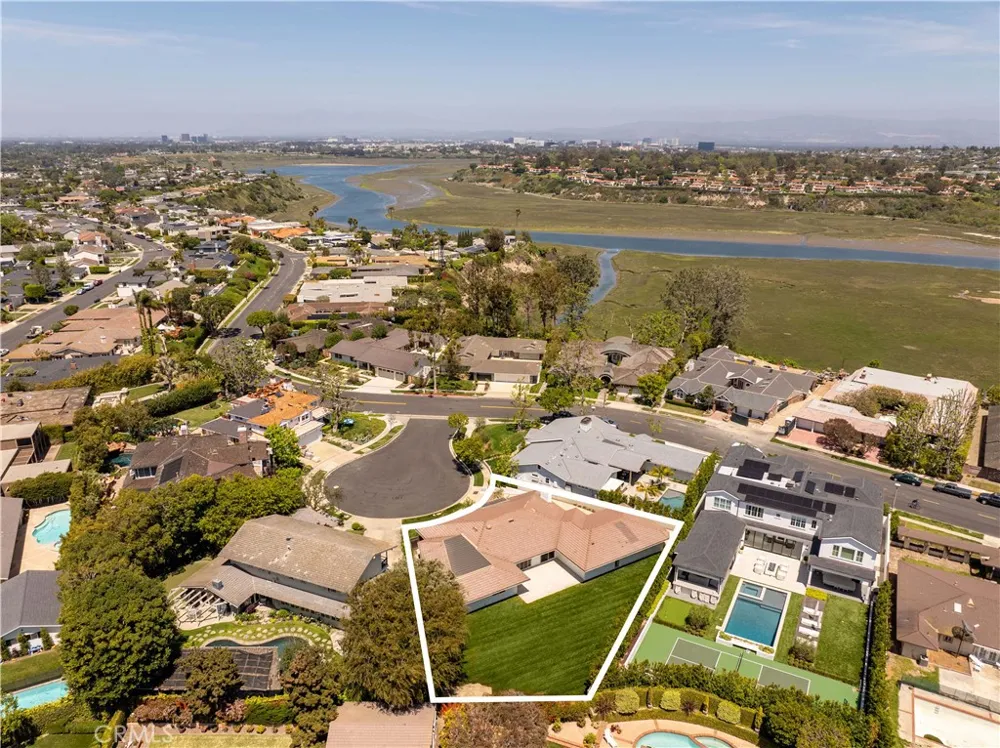 807 Aldebaran Circle Newport Beach, CA 92660