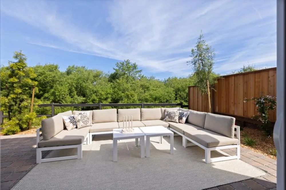 577 Creekside Court Half Moon Bay, CA 94019