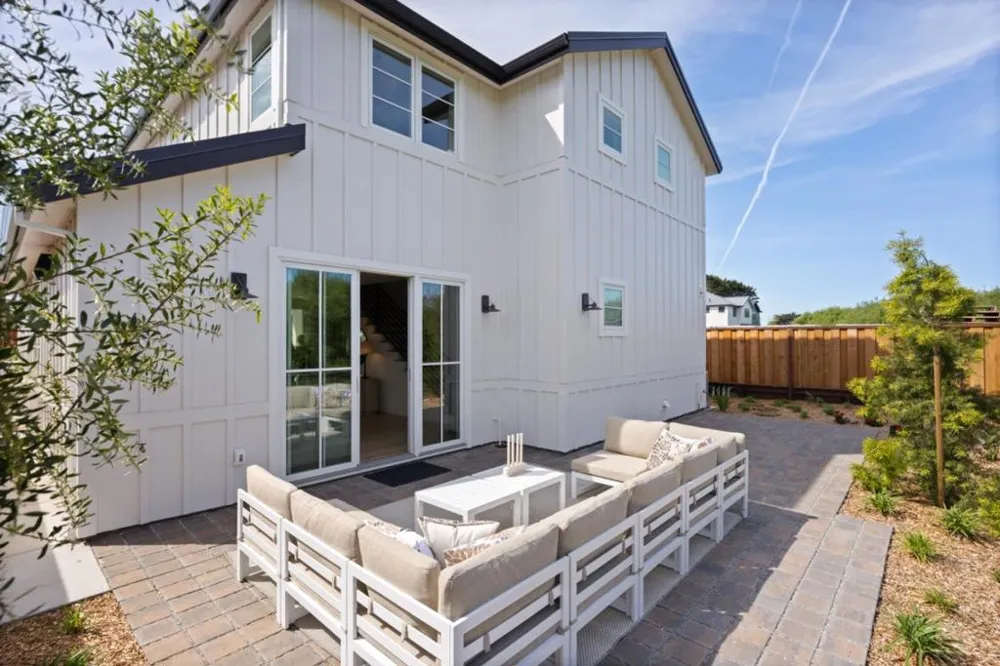 577 Creekside Court Half Moon Bay, CA 94019