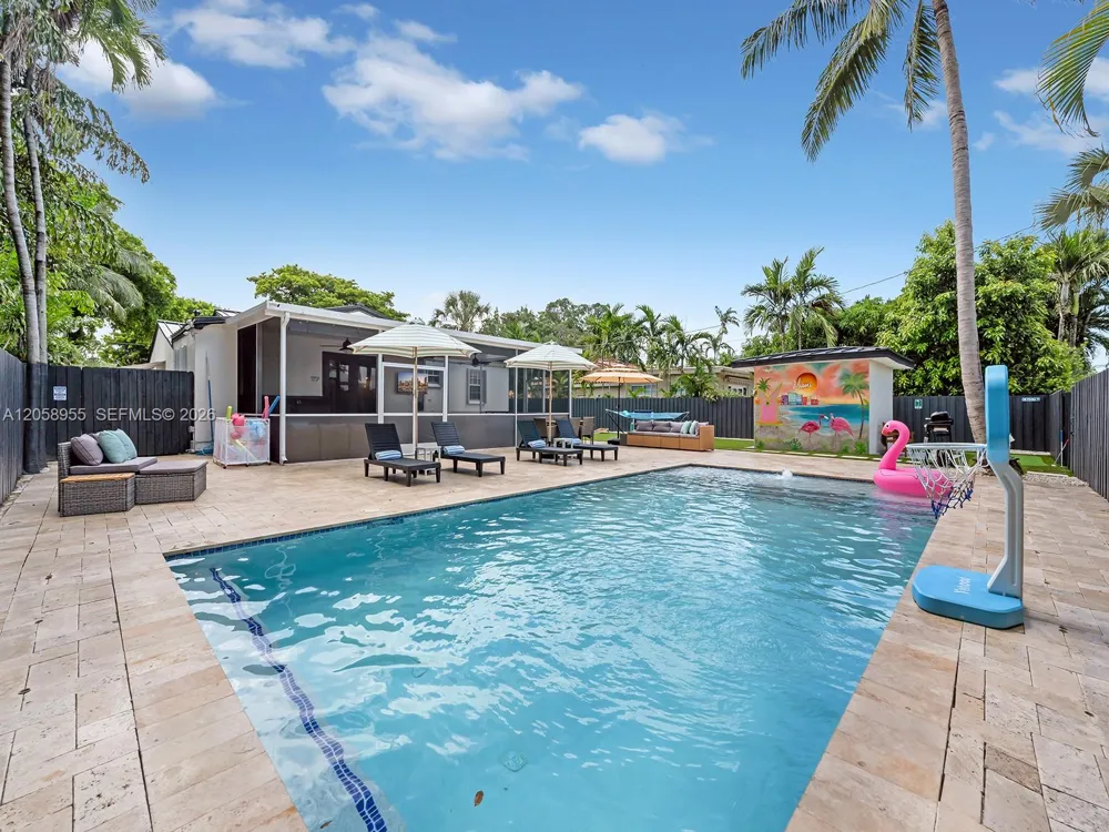 430 Forrest Dr Miami Springs, FL 33166