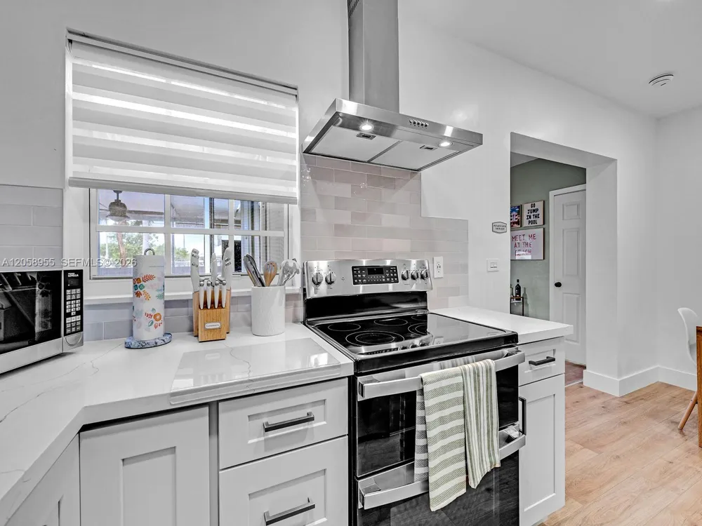 430 Forrest Dr Miami Springs, FL 33166