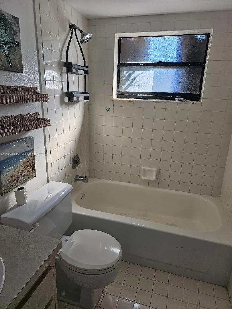 2505 W 67th Pl #22-27 Hialeah, FL 33016