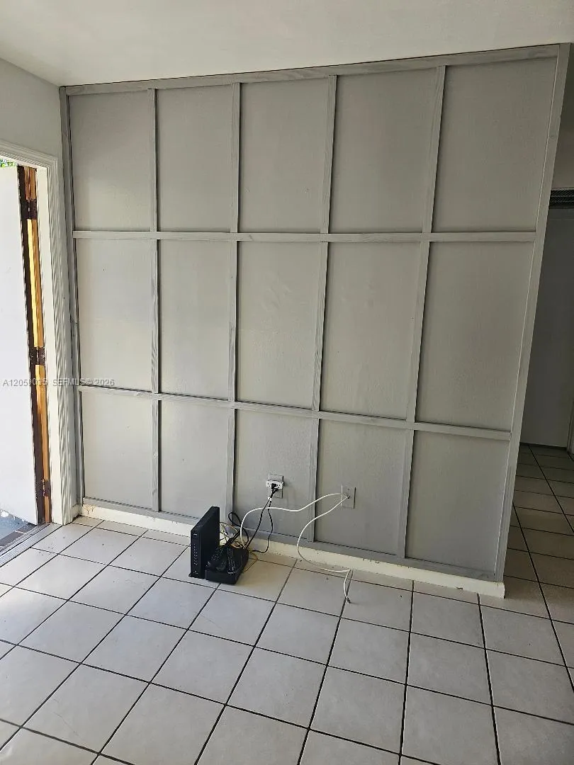 2505 W 67th Pl #22-27 Hialeah, FL 33016