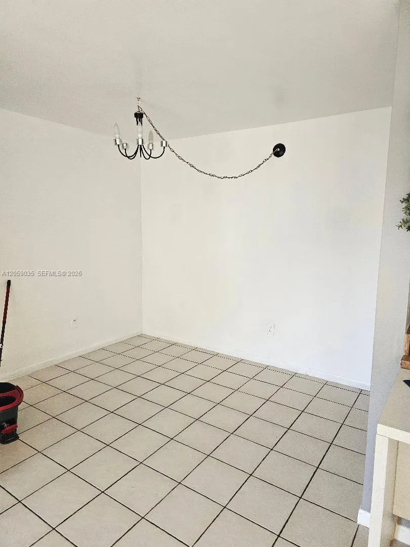 2505 W 67th Pl #22-27 Hialeah, FL 33016