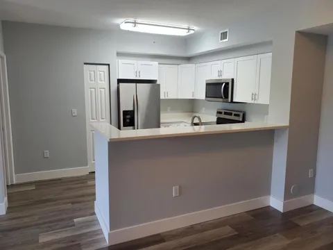 8070 NOB HILL ROAD #106