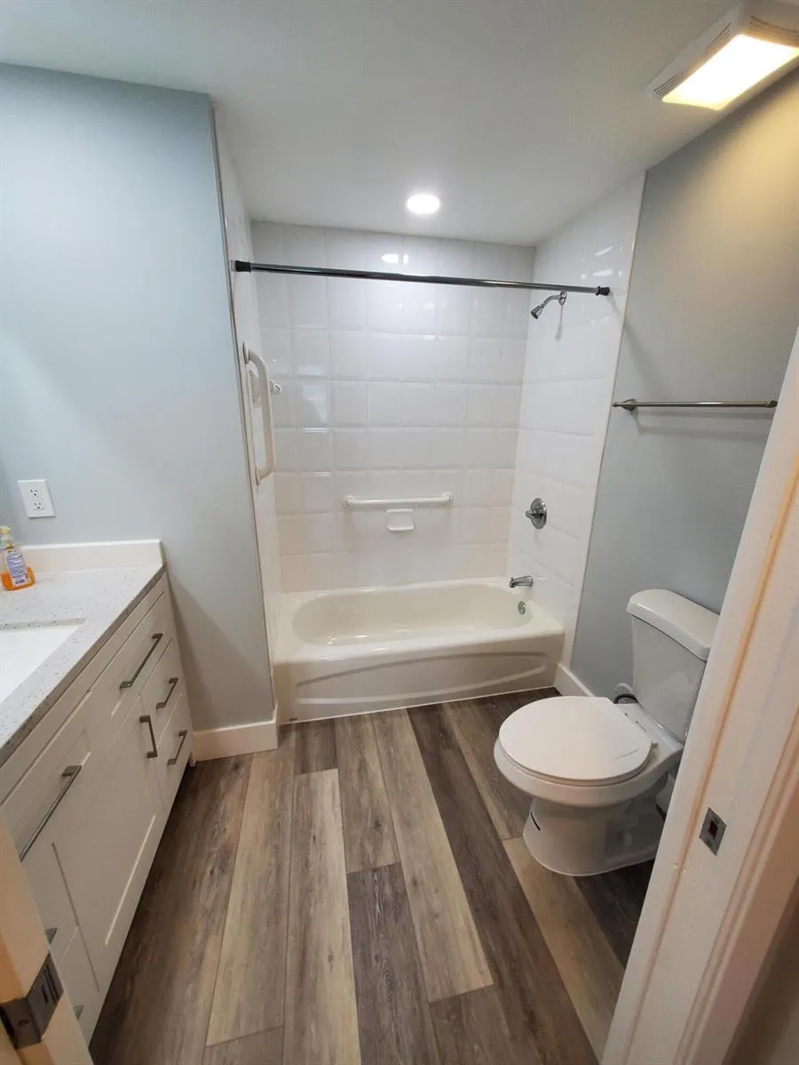 8070 NOB HILL ROAD #106 Tamarac, FL 33321