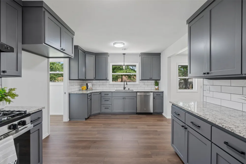 1032 Grandview Bartlesville, OK 74006