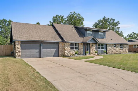 1032 Grandview