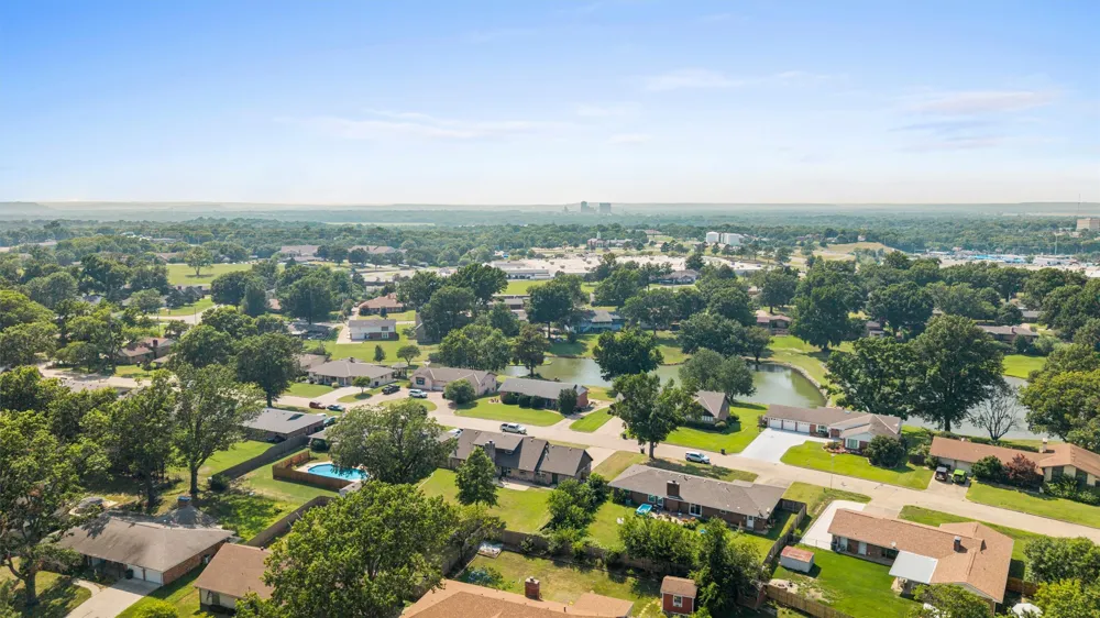 1032 Grandview Bartlesville, OK 74006