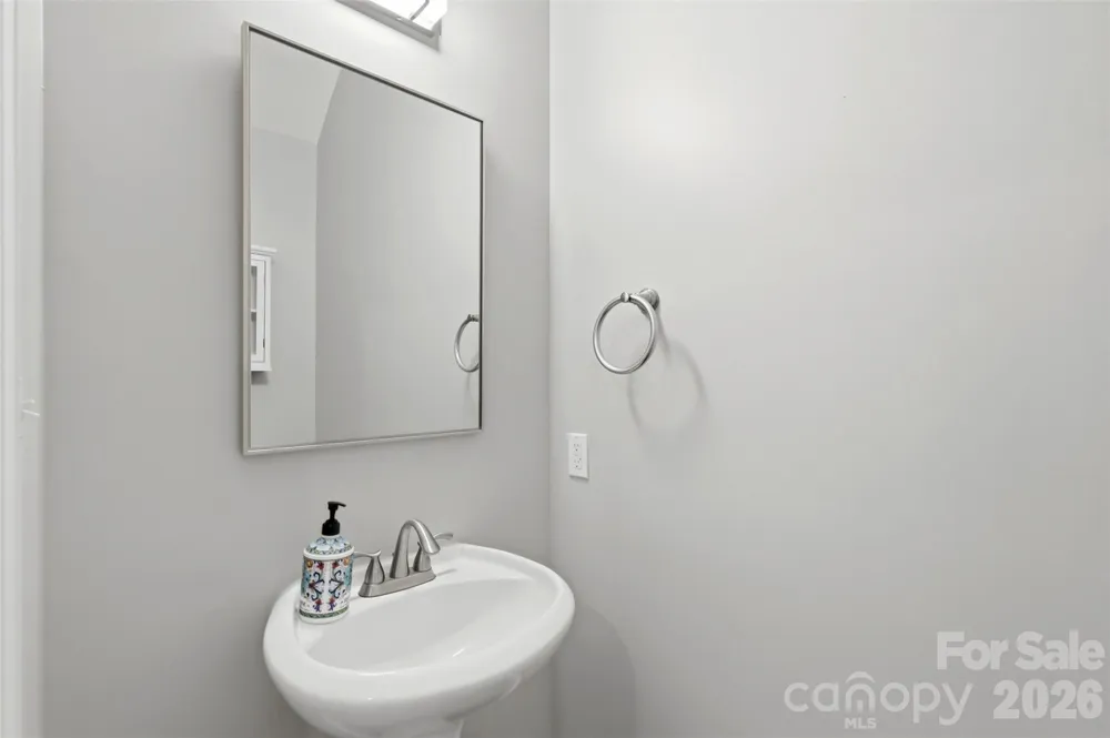 312 Park Square Place Matthews, NC 28105