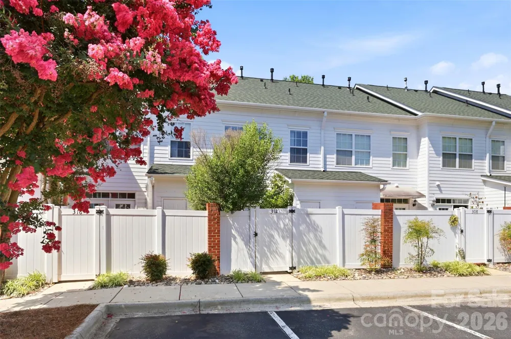 312 Park Square Place Matthews, NC 28105