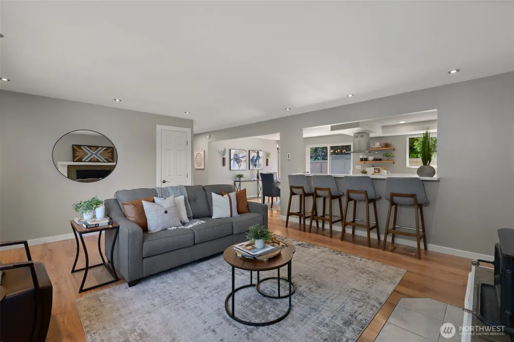 10527 Beardslee Boulevard Bothell, WA 98011