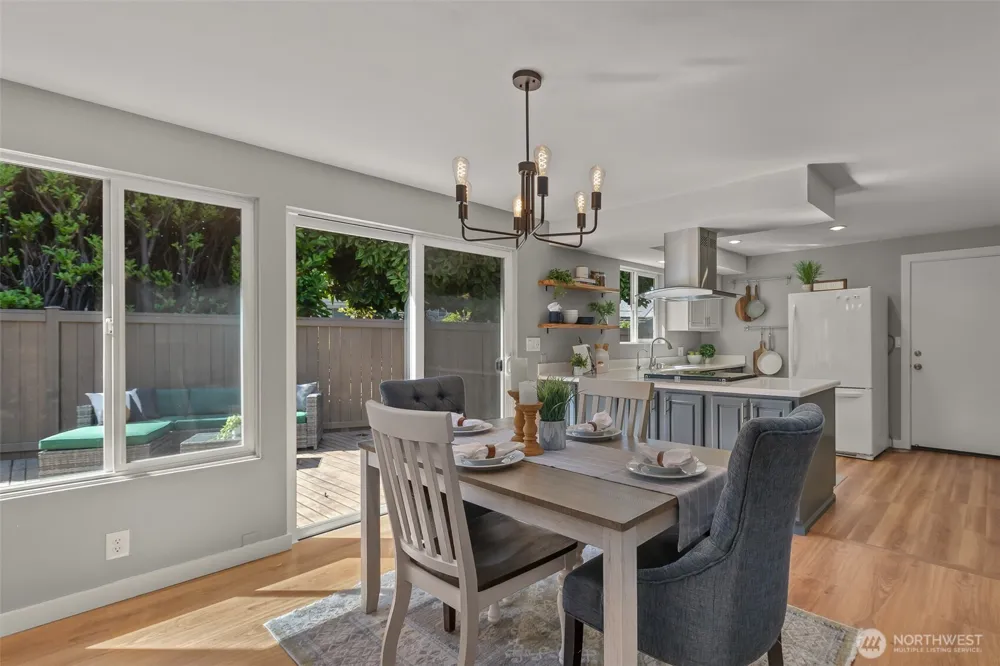 10527 Beardslee Boulevard Bothell, WA 98011