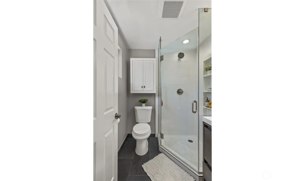 10527 Beardslee Boulevard Bothell, WA 98011