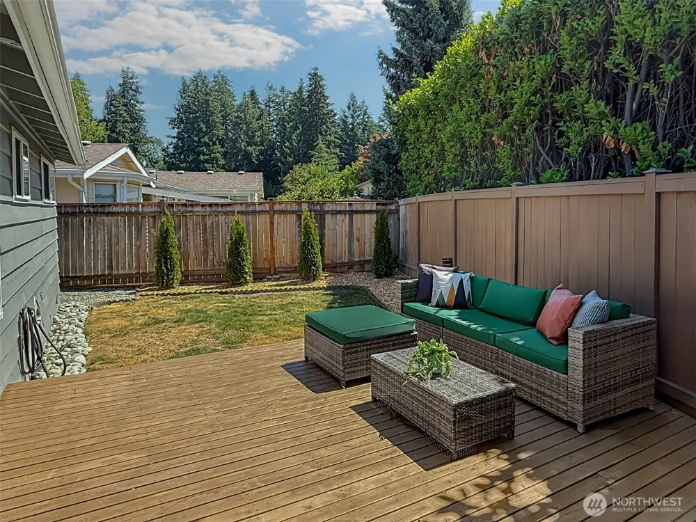 10527 Beardslee Boulevard Bothell, WA 98011