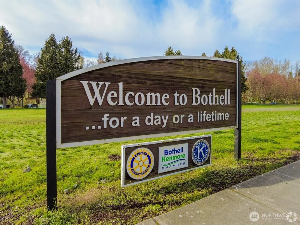 10527 Beardslee Boulevard Bothell, WA 98011