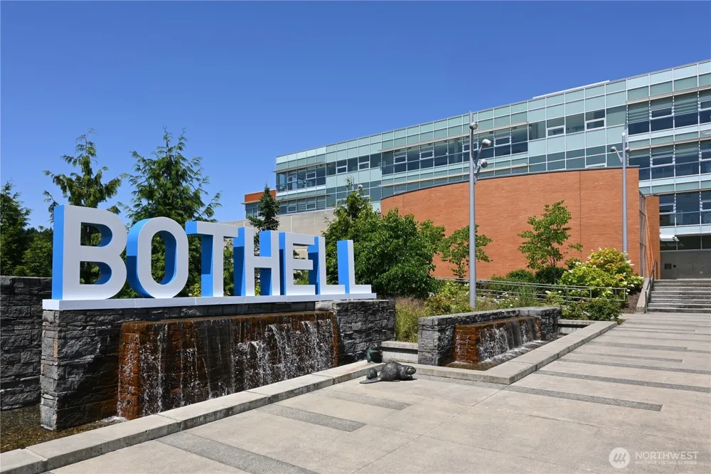 10527 Beardslee Boulevard Bothell, WA 98011
