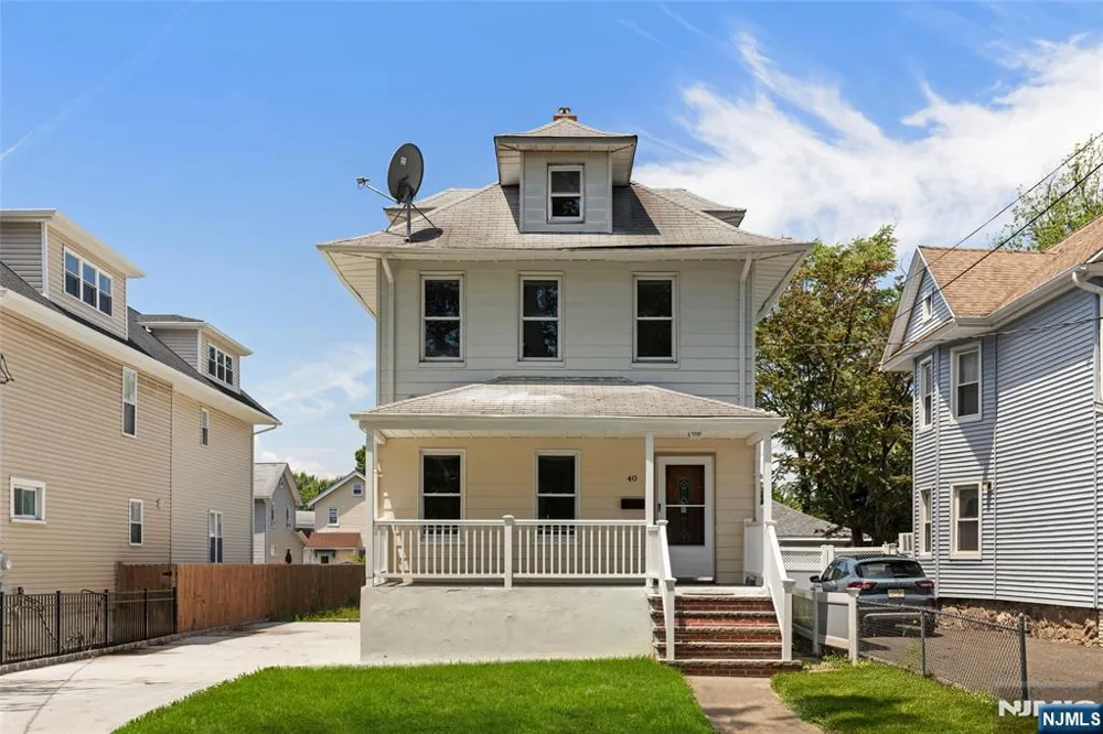 40 Teaneck Ridgefield Park, NJ 07660