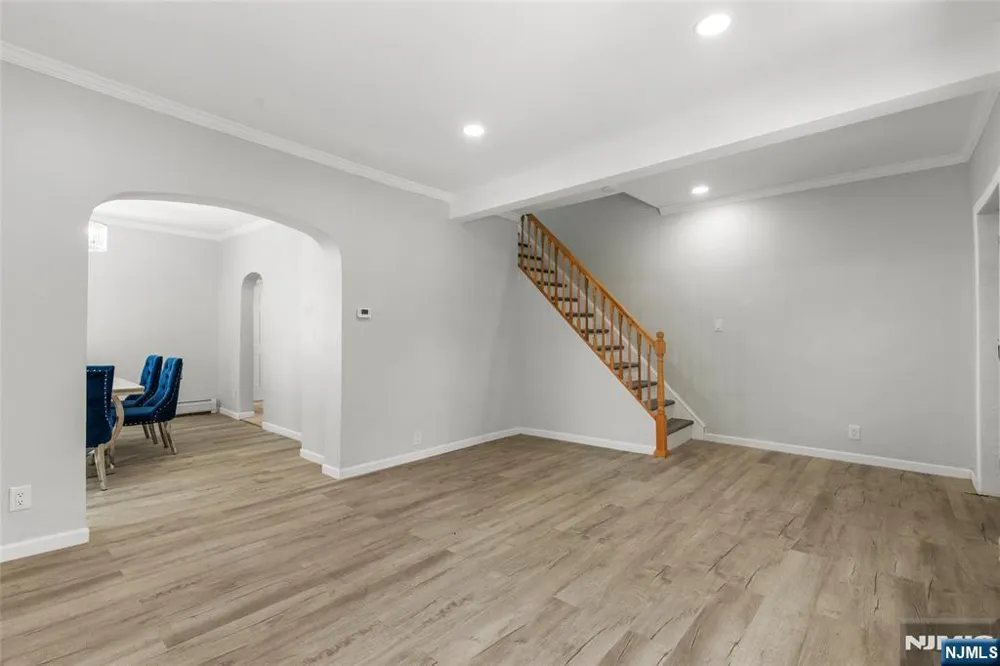 40 Teaneck Ridgefield Park, NJ 07660