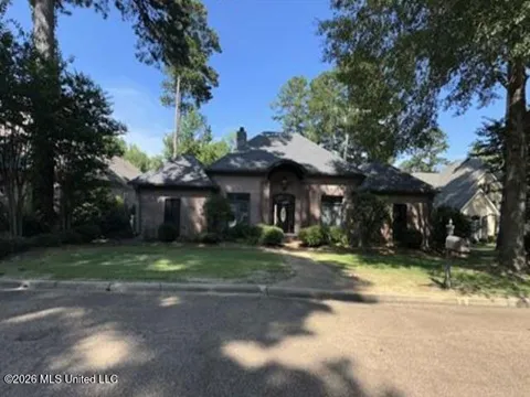 523 Heatherstone Court
