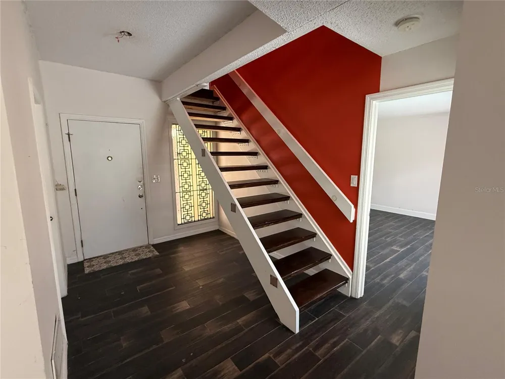 4942 SAMOA CIRCLE #5 Orlando, FL 32808