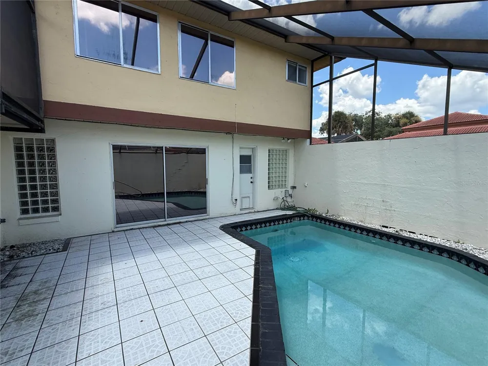 4942 SAMOA CIRCLE #5 Orlando, FL 32808