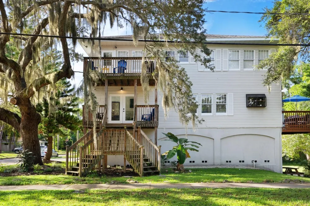 2003 12TH AVENUE W #B Bradenton, FL 34205