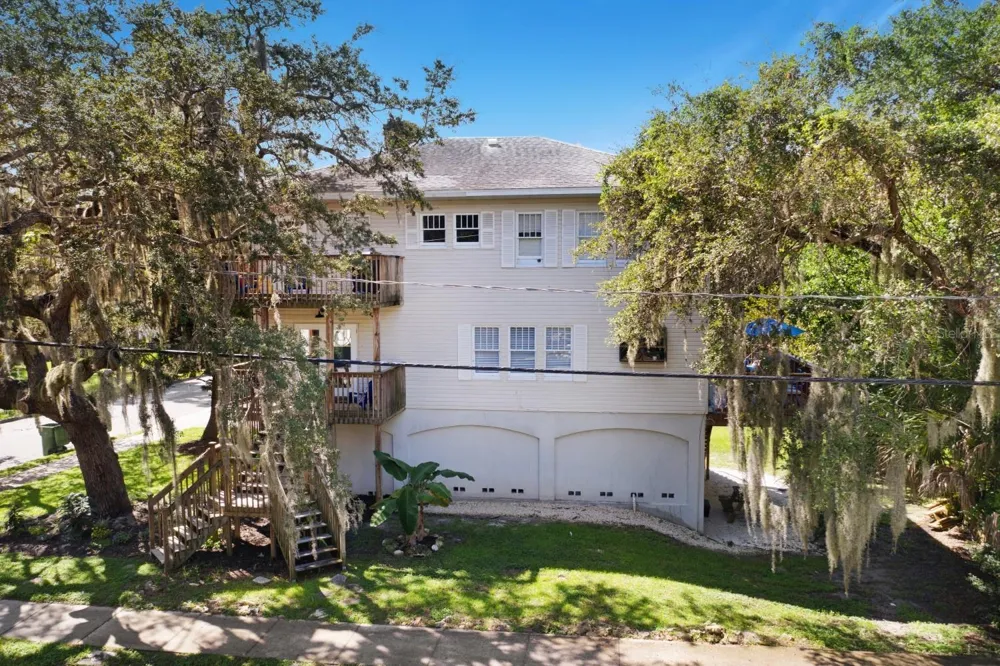 2003 12TH AVENUE W #B Bradenton, FL 34205