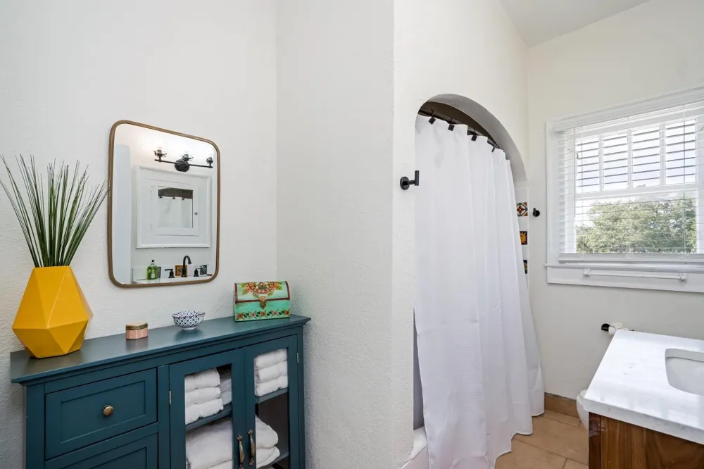 2003 12TH AVENUE W #B Bradenton, FL 34205