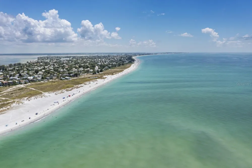 2003 12TH AVENUE W #B Bradenton, FL 34205