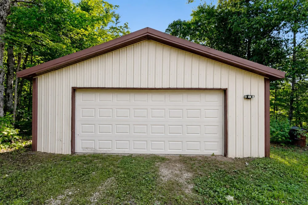 4241 Laming Circle Elmira, MI 49730