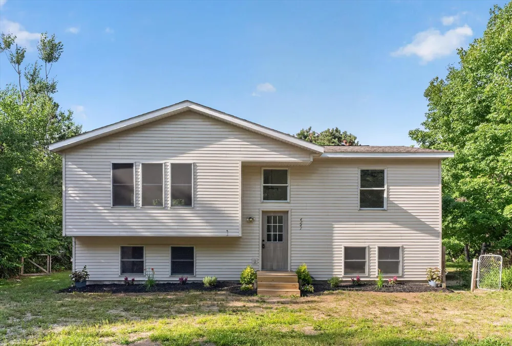 4241 Laming Circle Elmira, MI 49730