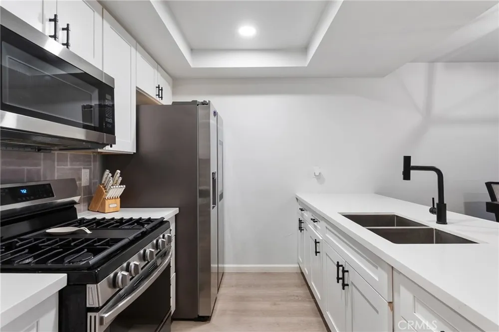 159 S Wilmington #F Compton, CA 90220