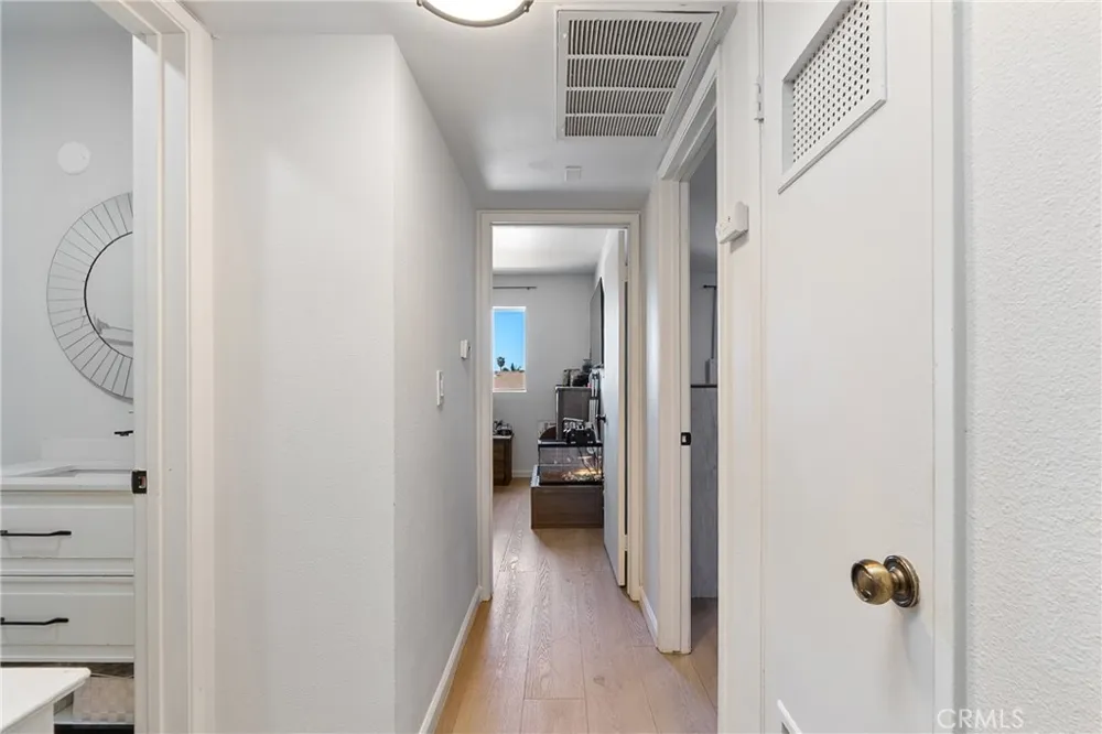159 S Wilmington #F Compton, CA 90220