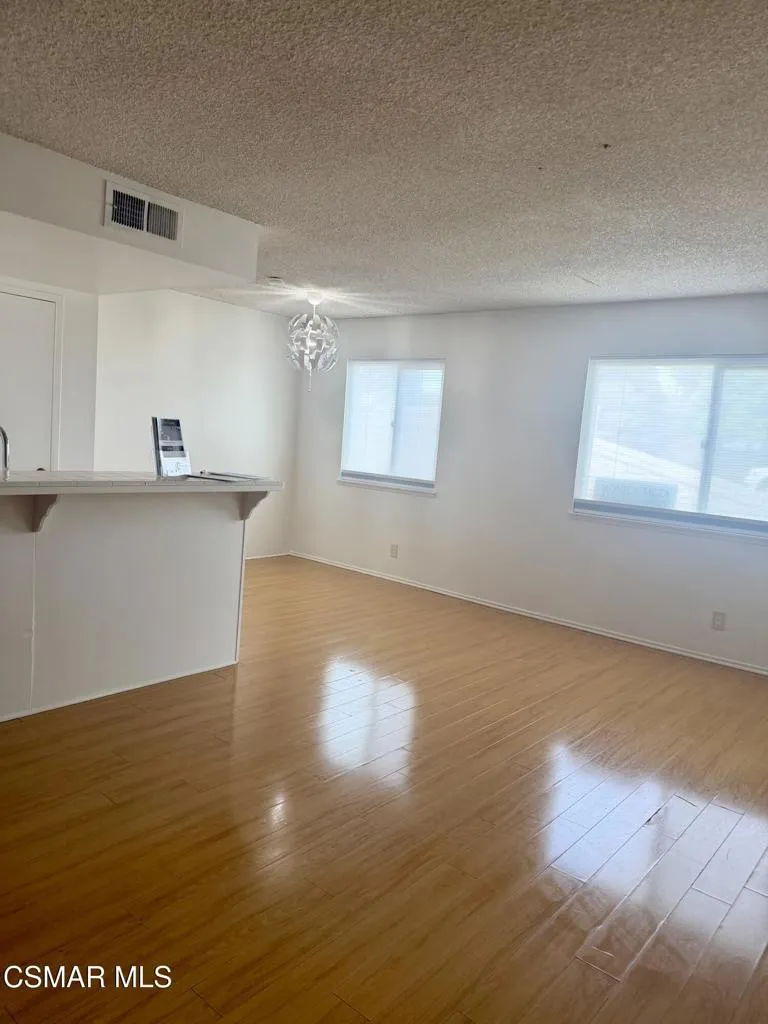676 Avenida Del Platino Newbury Park, CA 91320