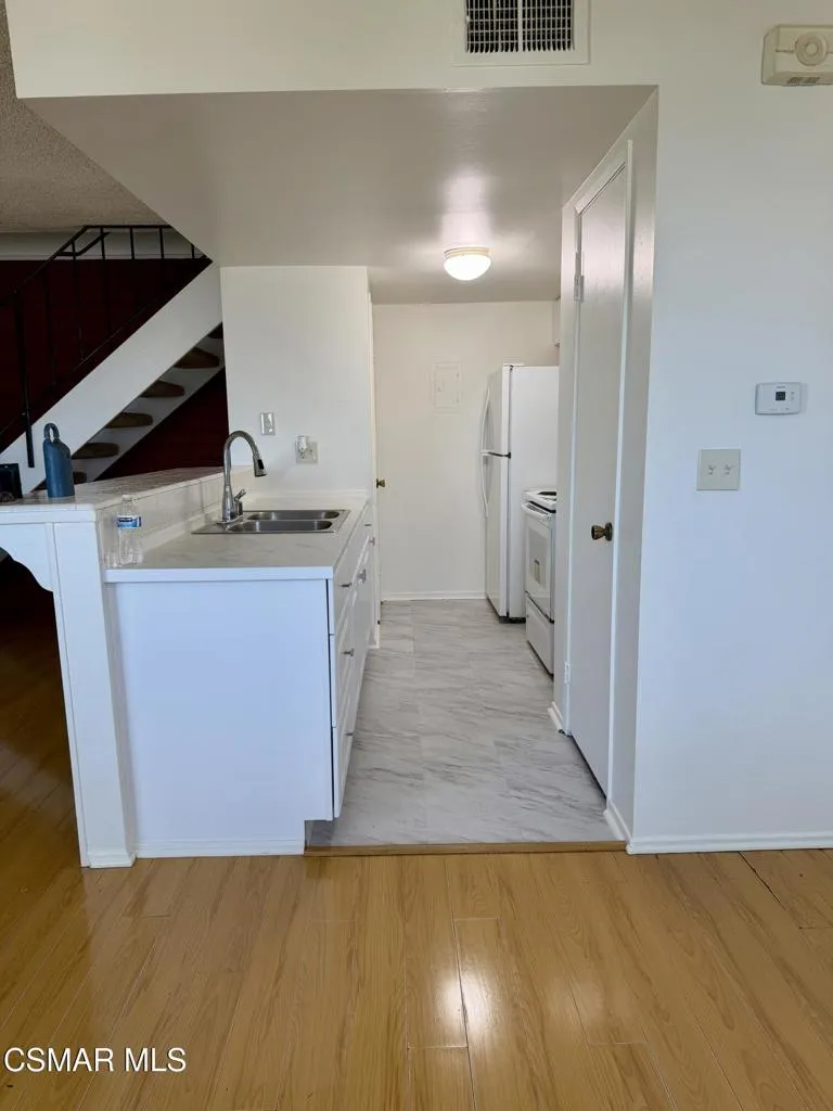 676 Avenida Del Platino Newbury Park, CA 91320