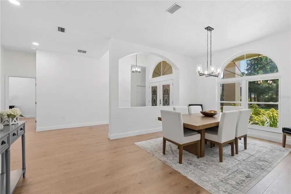 18811 VICTOR MANUEL DRIVE Lutz, FL 33548