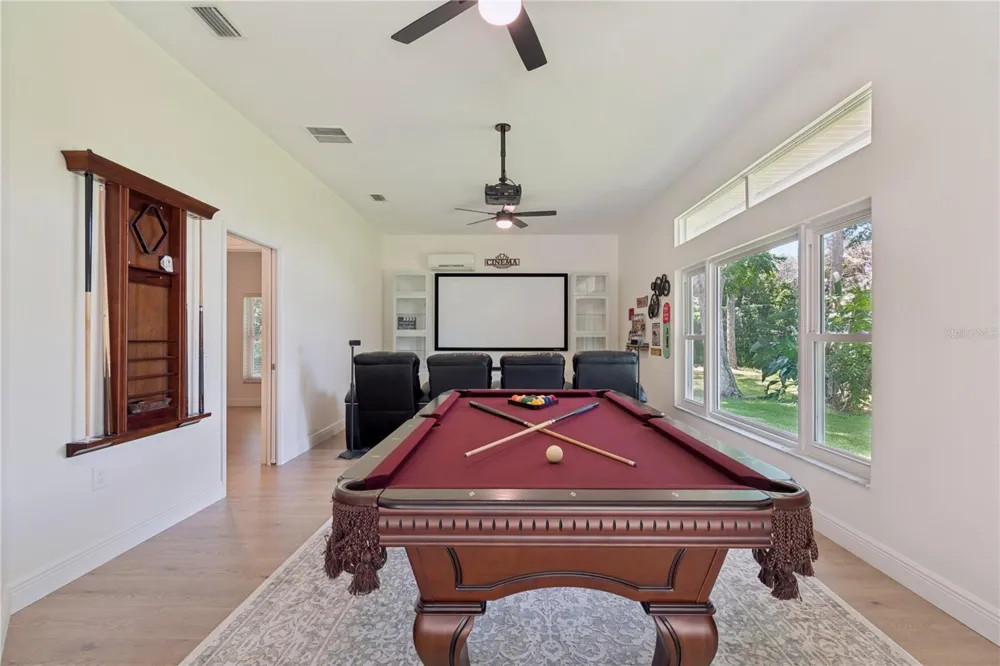 18811 VICTOR MANUEL DRIVE Lutz, FL 33548