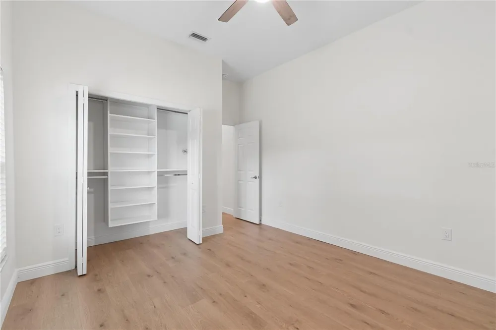 18811 VICTOR MANUEL DRIVE Lutz, FL 33548