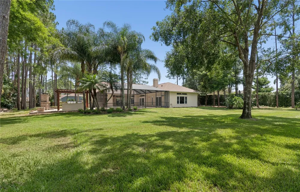 18811 VICTOR MANUEL DRIVE Lutz, FL 33548