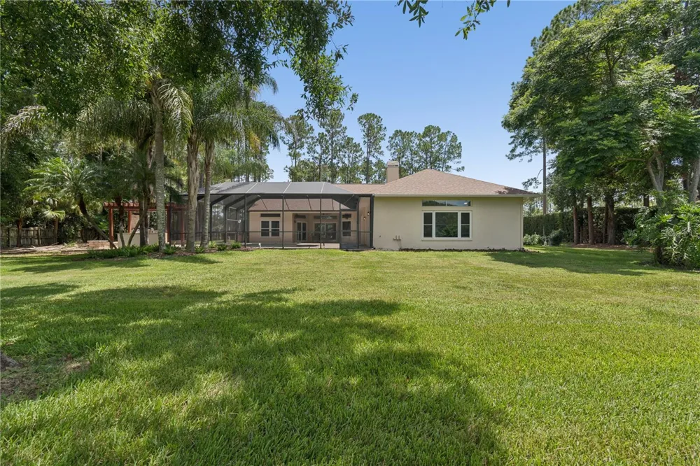 18811 VICTOR MANUEL DRIVE Lutz, FL 33548