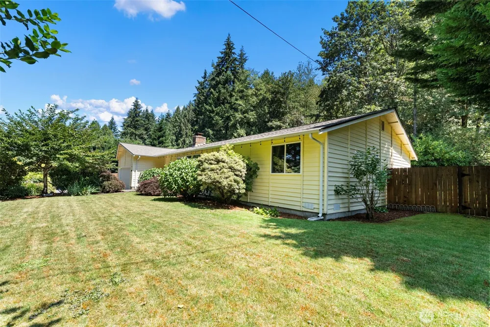 19064 10th Avenue NE Poulsbo, WA 98370