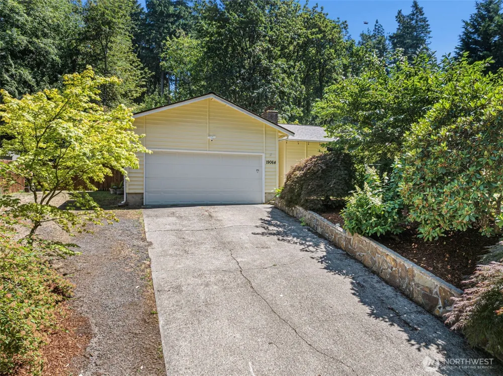 19064 10th Avenue NE Poulsbo, WA 98370