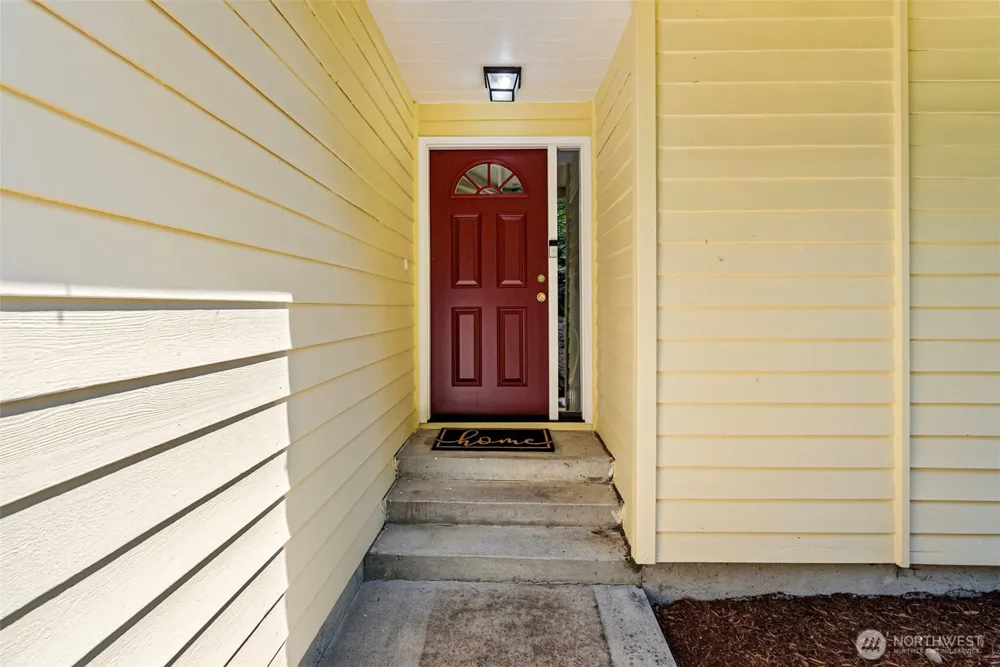 19064 10th Avenue NE Poulsbo, WA 98370